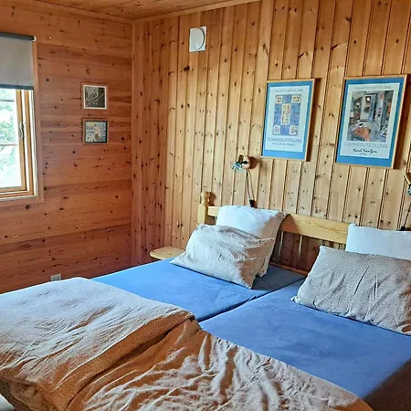 Med Utsikt Over Sogndalstrand Feriehus