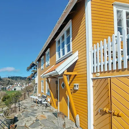 Med Utsikt Over Sogndalstrand Feriehus Sogndalsstrand