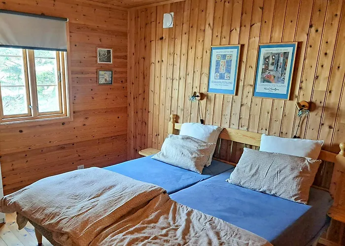 Med Utsikt Over Sogndalstrand Feriehus